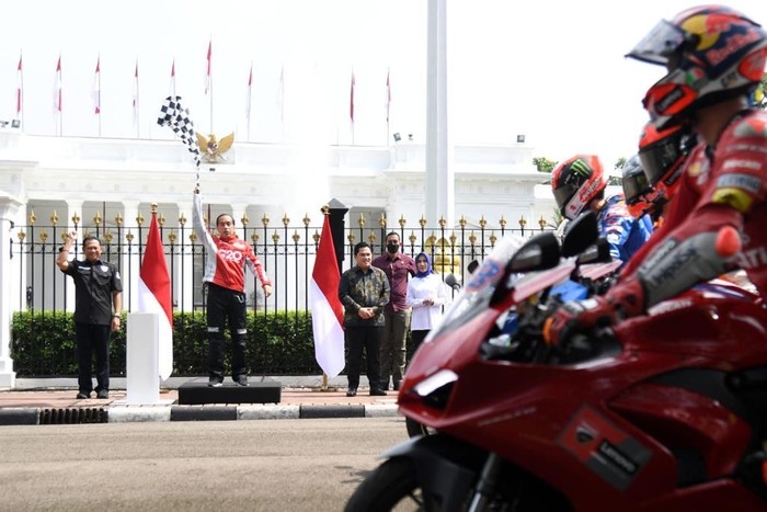 Bamsoet dan Jokowi Lepas Parade MotoGP