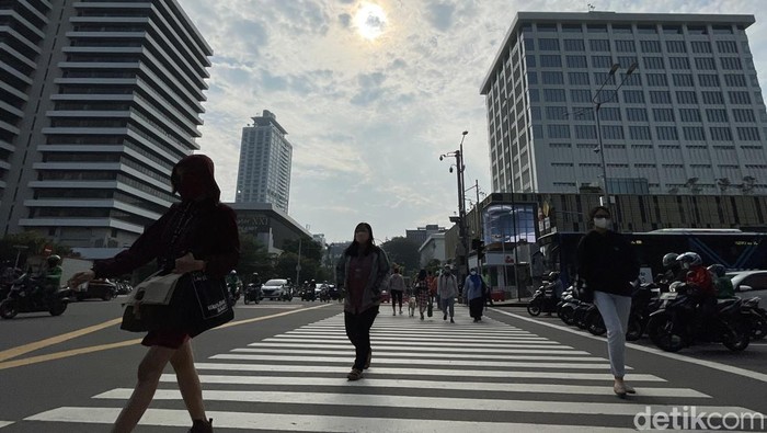 Suasana di Jalan MH Thanrin, Jakarta Pusat, Rabu (16/03/2022), jelang penyelengaraan parade MotoGP.