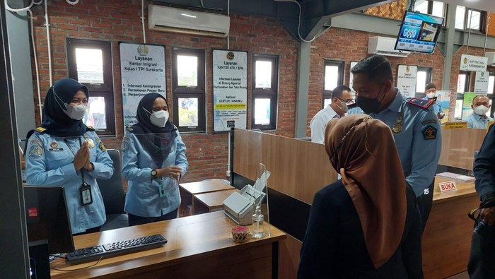 Booth pelayanan paspor di Mal Pelayanan Publik Karanganyar, Rabu (16/3/2022).