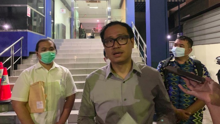 Bos Baba Rafi dipolisikan terkait dugaan investasi bodong tambak udang vaname Rp 9 miliar, ke Polda Metro Jaya, Rabu (16/3/2022).
