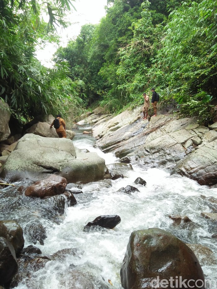 Curug Mahrom dan Leuwi Goong, Potensi Wisata di Purwakarta