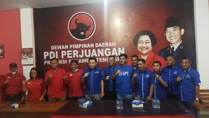 DPD Demokrat dan DPD PDIP Sultra mengeluarkan pernyataan bersama menolak wacana penundaan pemilu.
