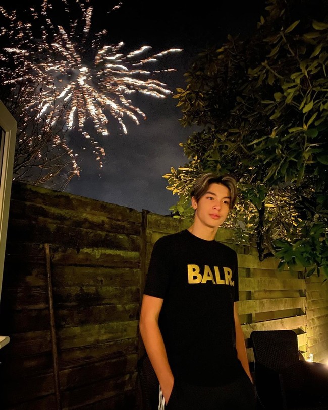 Kerap membagikan foto-fotonya di akun media sosial Instagram, penampilan Eddy selalu banjir pujian netizen. Bahkan beberapa menyebutnya mirip artis Korea, Cha Eun-woo. aaa cakepp bngt masyaallahh, komentar salah seorang netizen. Gue kira eun woo, komentar netizen lain.  @eunwo.o_c versi Indonesia, komentar lainnya. Foto: Instagram