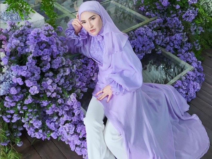 Foto gaya hijab Shandy. Foto gaya hijab Shandy.