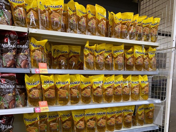 Harga minyak goreng di toko ritel