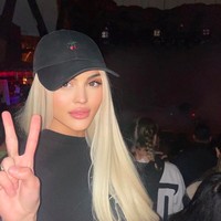 Holly Scarfone jadi sorotan lantaran garis wajahnya mirip dengan Kylie Jenner. Foto: dok. Instagram/@hollyscarfone