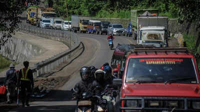Jalan Nasional Bandung-Cirebon Amblas, Lalin Macet