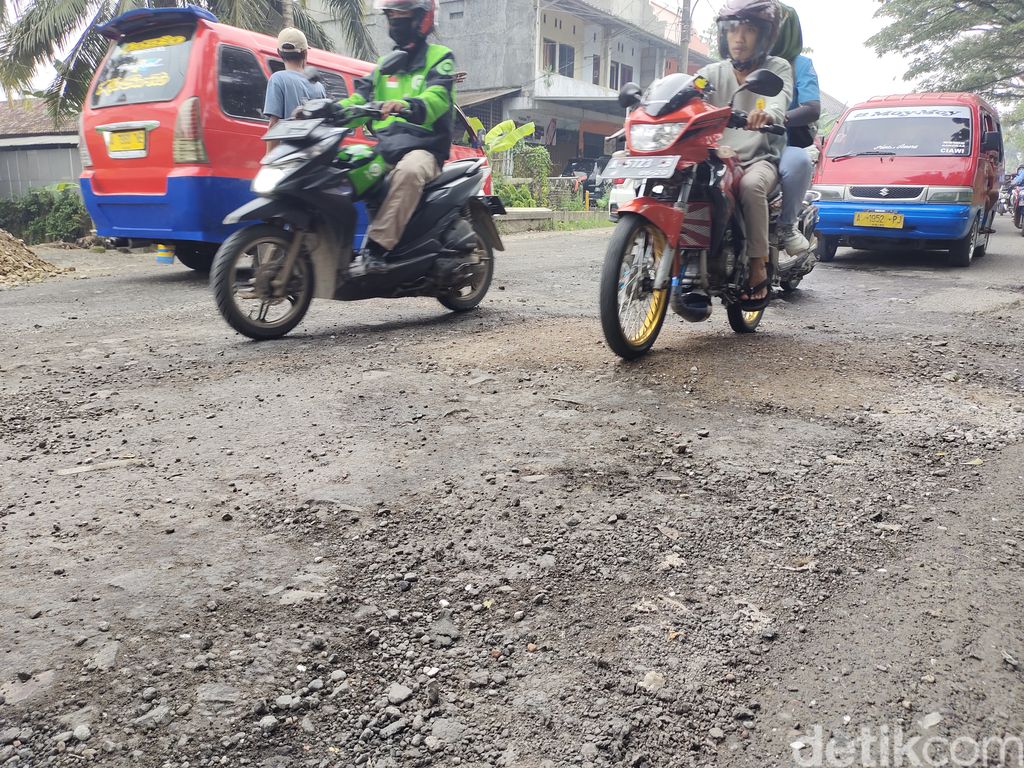 Jembatan Viaduct atau Nameng 2 di Kampung Tutul, Desa Citeras, Kecamatan Rangkasbitung, Lebak. (Foto: Fathul Rizkoh/detikcom)