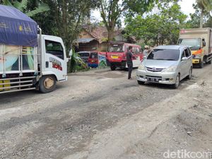 Warga Harap Jl Ir Sutami Lebak Diperbaiki: Malu Lihat Jalan Nasional Rusak