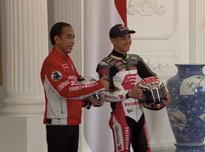 Presiden Jokowi Ngobrol Santai dengan Rider MotoGP