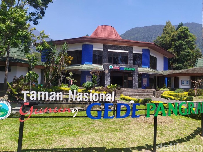 Kantor Balai Besar Taman Nasional Gunung Gede Pangrango