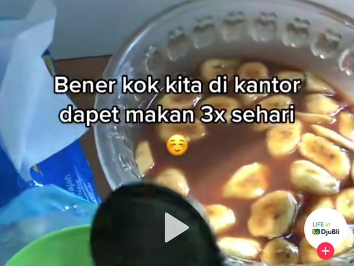 Kantor Kasih Jatah Makan Karyawan