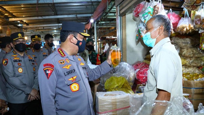 Kapolri sidak pasar di Bekasi
