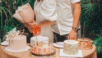 Rayakan ulang tahun bersama, jadi rutinitas wajib keduanya saat masih bersama nih. Wijin selalu berikan kue ulang tahun mewah spesial untuk Gisel saat itu. Foto: Instagram