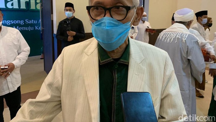 Keputusan ketua MUI mengundurkan diri ditolak oleh Majelis Ulama Indonesia (MUI). Hal itu karena sosoknya masih dibutuhkan untuk memperkuat umat.