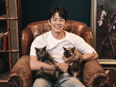 Pesona Kim Min Kyu, Pemeran Cha Sung Hoon di Business Proposal