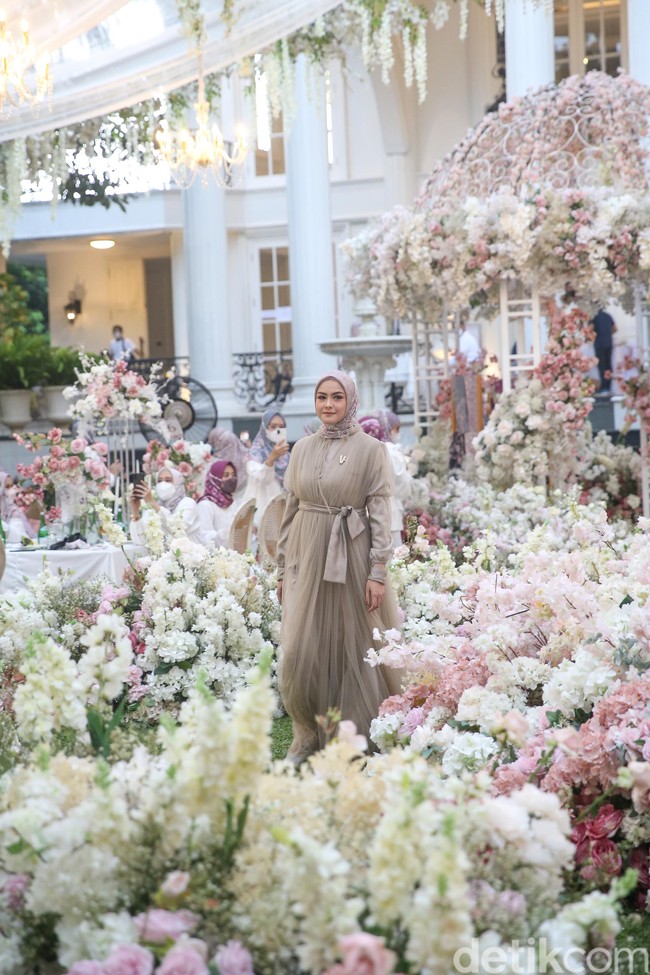 Vanilla Hijab meluncurkan koleksi khusus menjelang Ramadhan dan Hari Raya Idul Fitri 2022. Foto: Grandyos Zafna/Detikcom