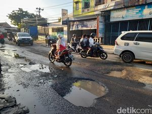 Pemprov Akan Timbun Lagi Lubang di Jalan Antang Makassar, Tunggu Cuaca Baik