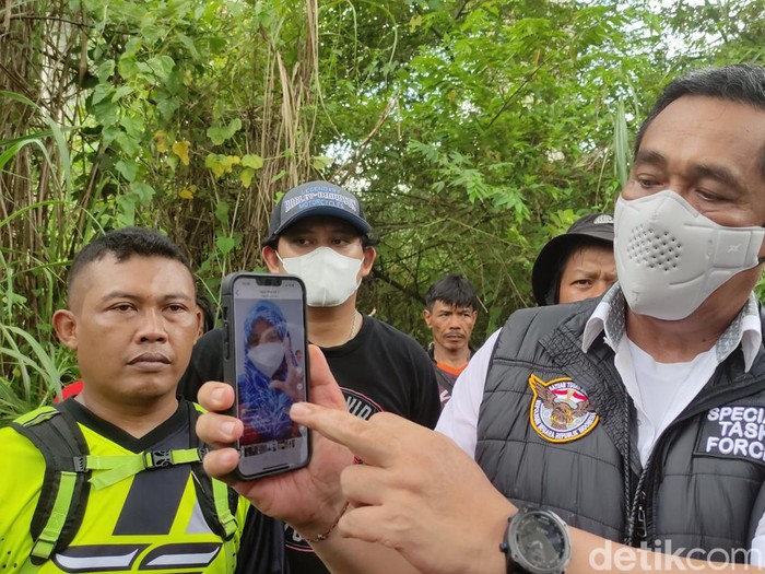 Lokasi penemuan mayat wanita terikat sarung di kolong Tol Semarang-Bawen, Banyumanik, Rabu (16/3/2022).