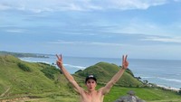 Beberapa waktu lalu, Marquez CS mengunjungi Mandalika, Lombok. Ia pergi ke beberapa lokasi wisata di Lombok seperti sedang liburan. Foto: Instagram @marcmarquez93