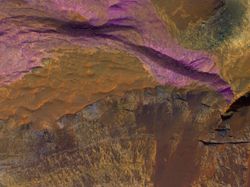 Foto-foto Close Up Planet Mars yang Orang Belum Lihat