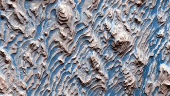 Foto-foto Mars selama ini hanya menampilan planet berwarna merah dan kecoklatan. Pada foto-foto yang didapat satelit berikut ini, kita bisa melihat detail Mars lebih dekat. Foto: UAHiRISE/NASA