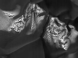 Foto-foto Close Up Planet Mars yang Orang Belum Lihat