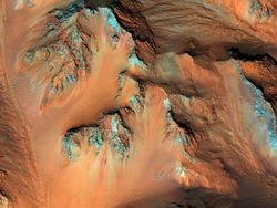 Foto-foto Close Up Planet Mars yang Orang Belum Lihat