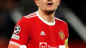 Dengan tersingkir dari Liga Champions, musim ini berarti MU kembali puasa gelar. Terakhir kali mereka meraih piala adalah 5 tahun silam yaitu Europa League di bawah asuhan Jose Mourinho. Foto: Twitter