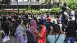 Brummmm......Pebalap MotoGP Melintasi Bundaran HI