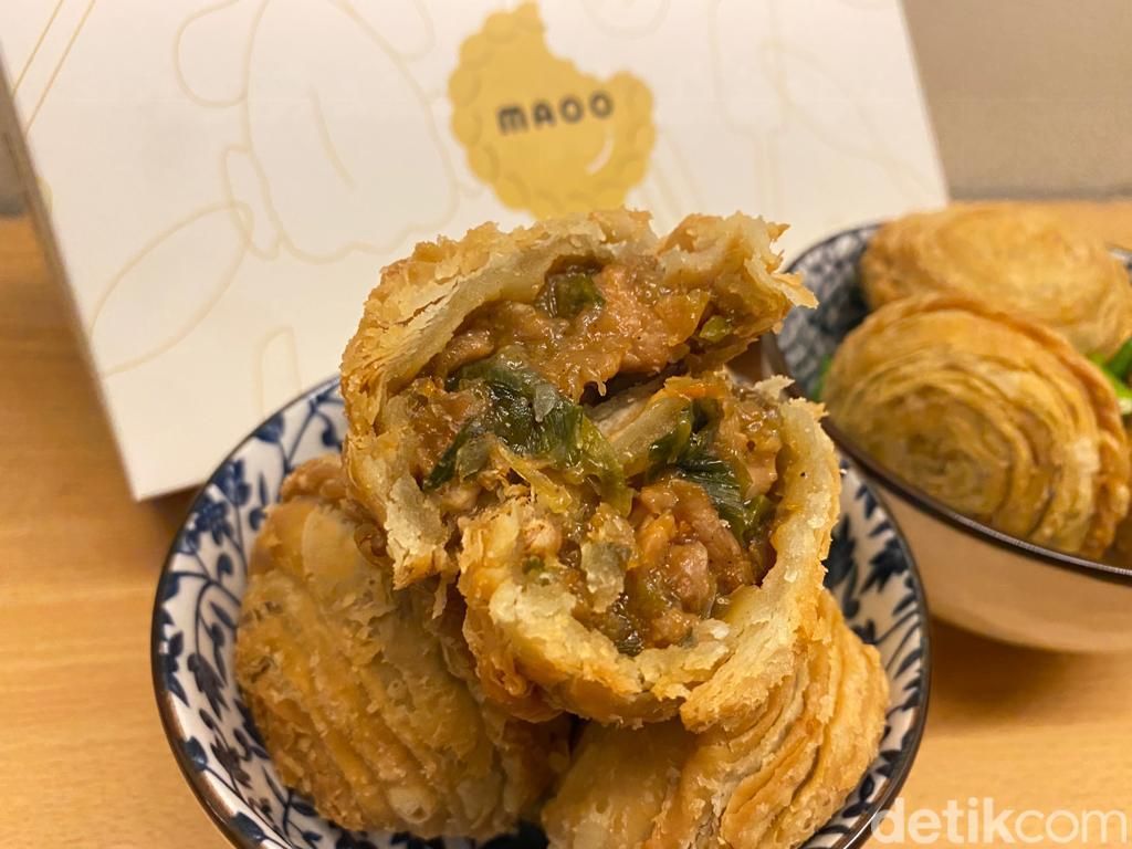 Pastel MAOO : Gurih Mantap! Pastel Ayam Homemade Premium di Dekat Stasiun MRT