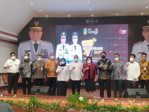 Gubsu Janji Perbaiki Jalan Rusak yang Dikeluhkan Sejumlah Bupati