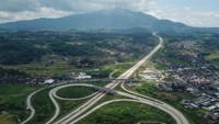 Tol tersebut ditargetkan beroperasi secara fungsional pada tahun ini.