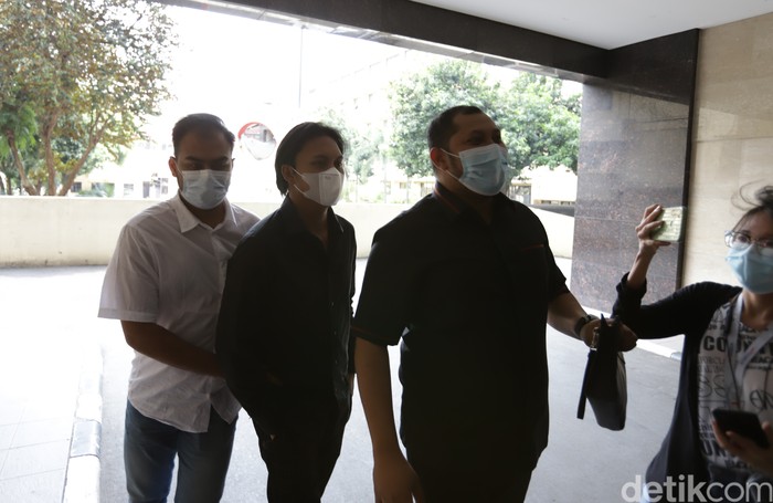Rizky Febian Rizky Febian saat tiba di Bareskrim.