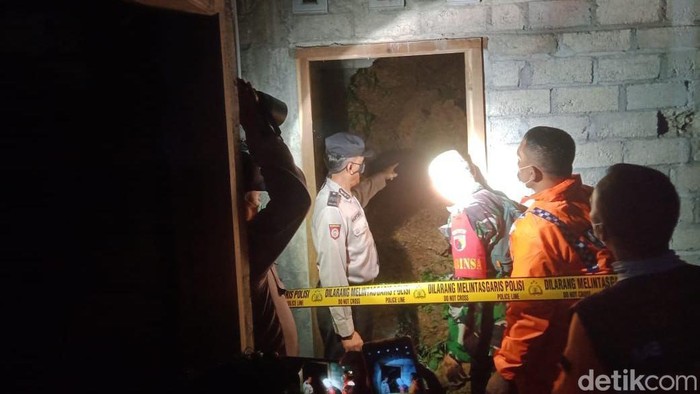 Rumah terdampak longsor di Tulungagung