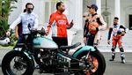 Jokowi Pamer Motor RI 1 ke Marquez cs di Istana