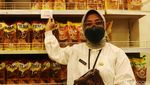 Stok Minyak Goreng di Bandung Berlimpah Saat Harga Naik