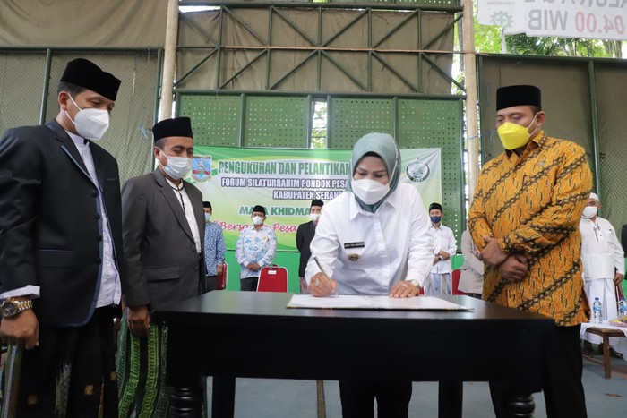 Bupati Serang: Pemberdayaan Ekonomi Harus Masuk ke Pesantren