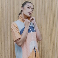 Wanita bernama lengkap Pricilia Carla Yules ini lahir di Surabaya, Jawa Timur, pada 8 Juli 1996. Meskipun lahir dan besar di Pulau Jawa, orangtuanya berdarah Makassar, Sulawesi Selatan. Foto: Instagram/@carlayules @missworld