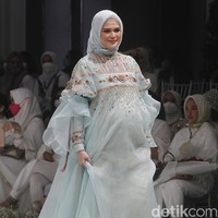 Cut Meyriska sebelumnya melahirkan anak pertamanya yang berjenis kelamin laki-laki pada 17 Juli 2020. Pemain sinetron ini baru mengetahui hamil anak kedua saat usia kandungannya sudah dua bulan. Foto: Abduh/Detikcom