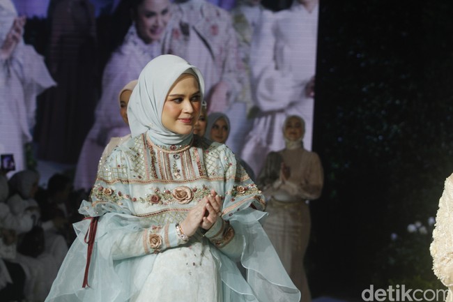 Cut Meyriska mengakui kehamilan kedua ini membawa tantangan tersendiri untuknya. Dia kerap sulit tidur di malam hari dan mengalami heartburn atau timbul rasa panas di dada. Foto: Abduh/Detikcom