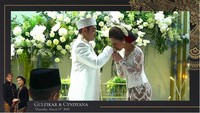 Pertama kalinya Cyndyana Lorens mencium tangan Gulfikar sebagai istri. Foto: dok. Channel Youtube Rene Wedding