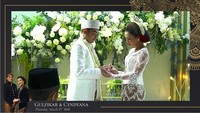 Gulfikar berhasil mengucap ijab kabul satu kali tanpa mengulang. Meski sudah sah menjadi suami dan istri, Cyndyana Lorens dan Gulfikar masih terlihat tegang. Foto: dok. Channel Youtube Rene Wedding