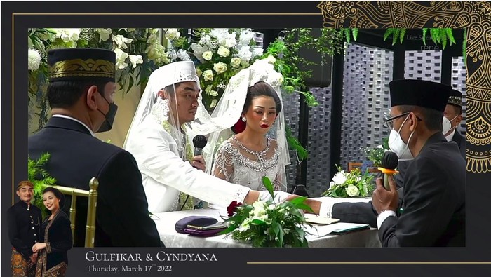 Cyndyana Lorens, adik Kriss Hatta resmi nikah.