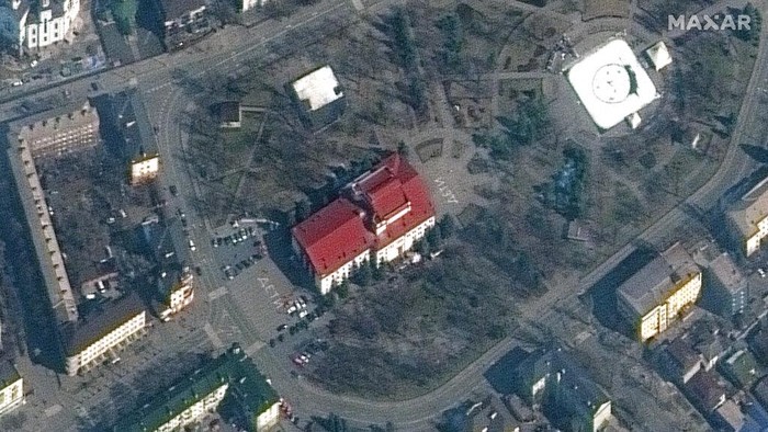 Gedung Teater Tempat Berlindung Warga Mariupol Hancur, Ini Penampakannya Gedung teater yang menjadi tempat berlindung warga sipil di Mariupol hancur imbas perang Rusia-Ukraina. Gedung teater itu menjadi tempat berlindung ribuan warga