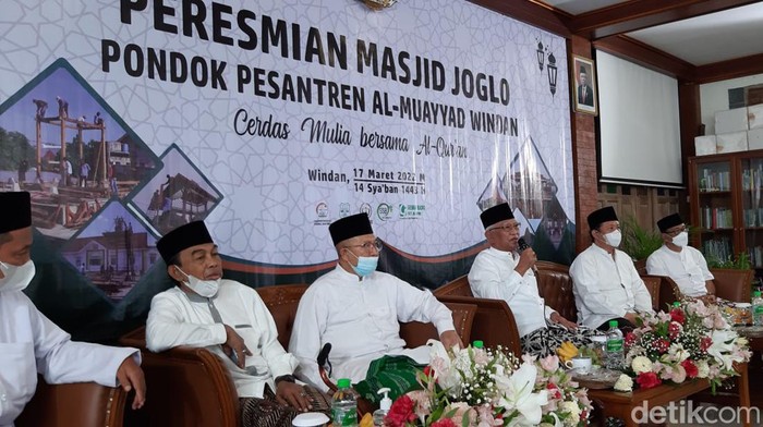 Gus Mus di peresmian masjid joglo Ponpes Al-Muayyad Windan, 17/3/2022