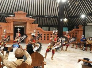 Inilah Seni Topeng Ireng dan Jathilan dari Kampung Kricak Yogyakarta