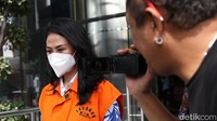 Sebelumnya, KPK menetapkan Tagop Sudarsono Soulisa sebagai tersangka kasus suap proyek infrastruktur, gratifikasi, serta tindak pidana pencucian uang (TPPU) terkait pengadaan barang dan jasa tahun 2011-2016. Selain itu, dua tersangka swasta, Johny Rynhard Kasman dan Ivana Kwelju, ditetapkan sebagai tersangka.