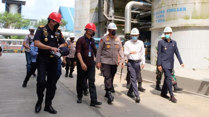 Kapolda Riau tinjau pabrik minyak goreng di Dumai