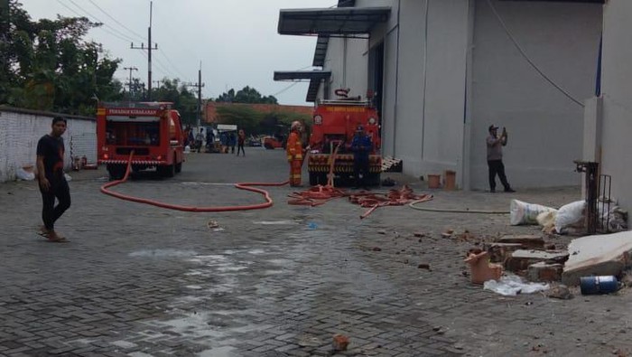 Kebakaran Gudang Kayu di Gresik